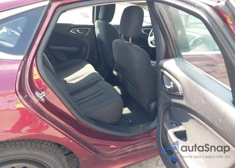 2015 Chrysler 200 Limited z USA, uszkodzony, nr VIN 1C3CCCAB0FN581828